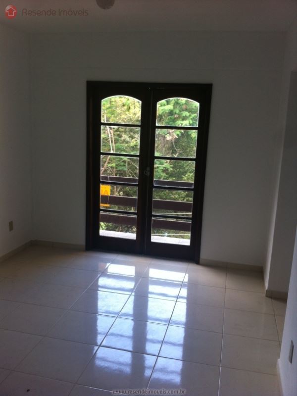 Apartamento para Alugar no Comercial em Resende RJ